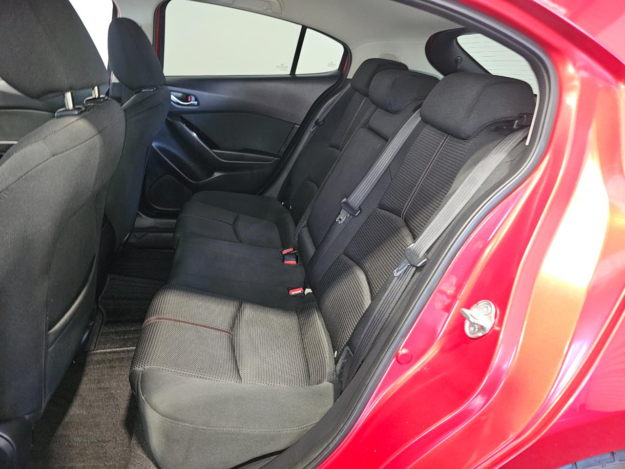 2016 Mazda AXELA