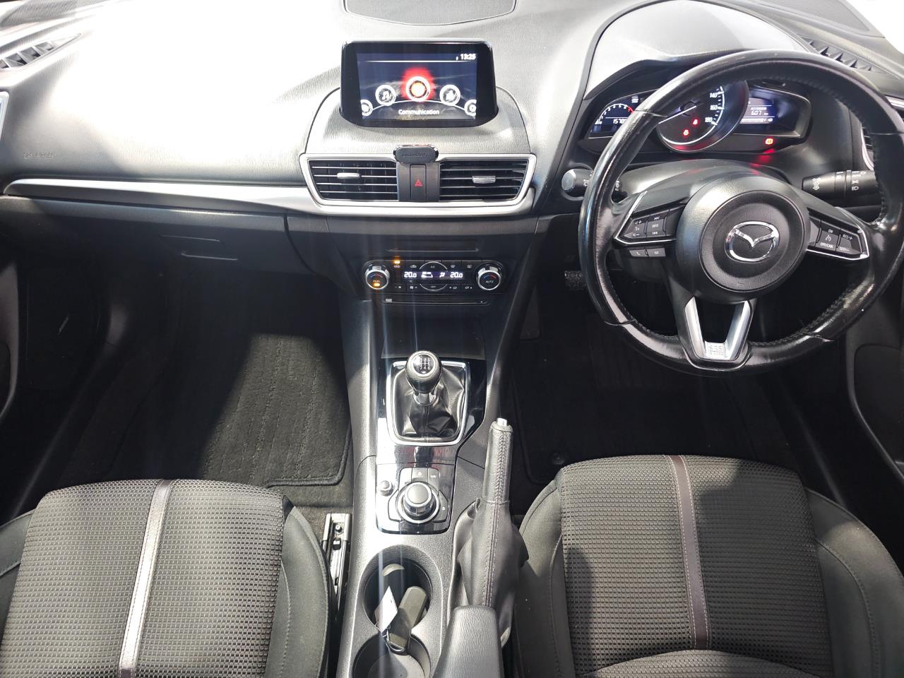 2016 Mazda AXELA