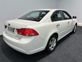 2009 Kia Magentis - Thumbnail