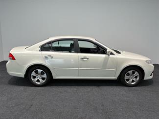 2009 Kia Magentis - Thumbnail