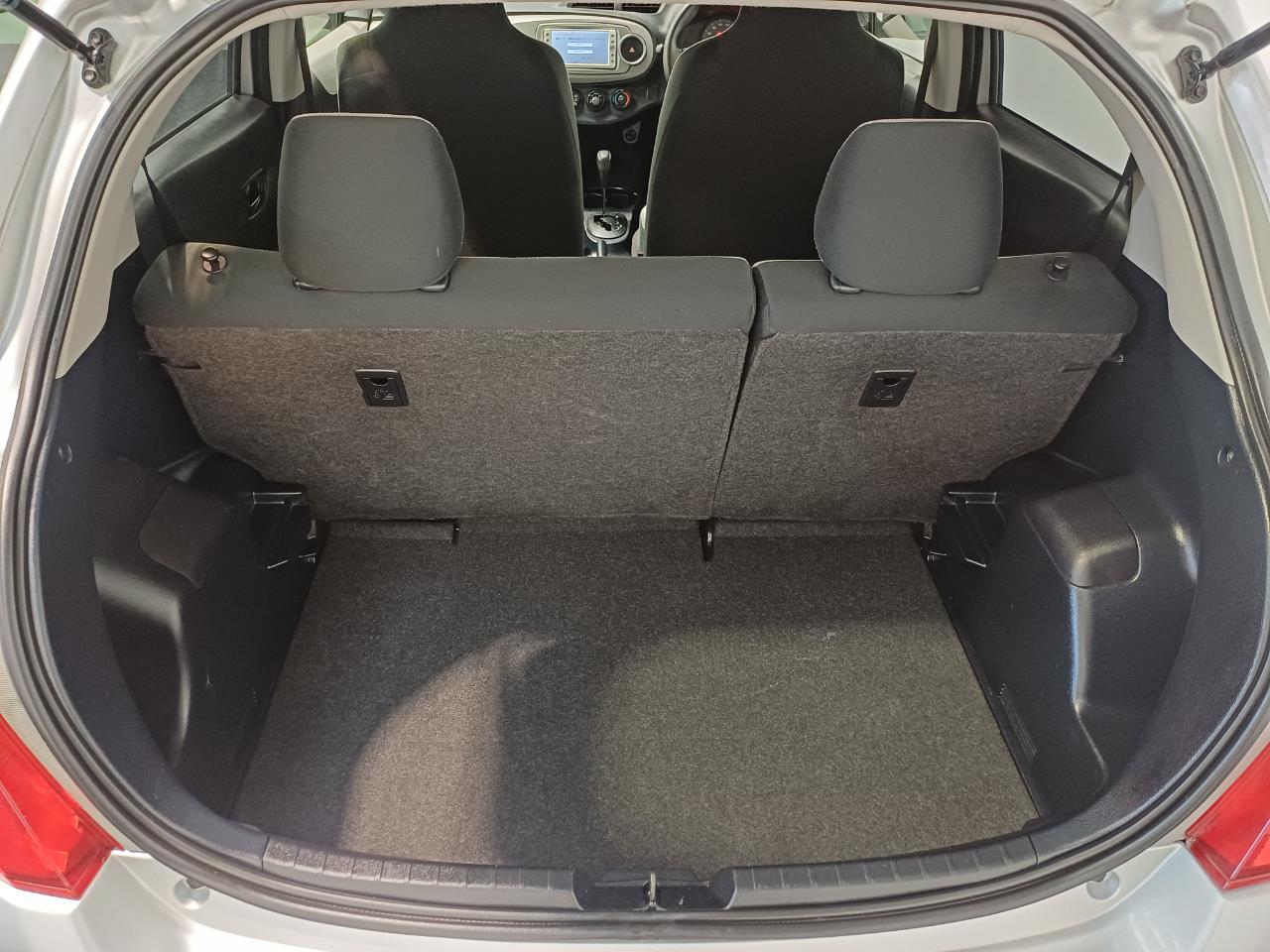 2011 Toyota Vitz