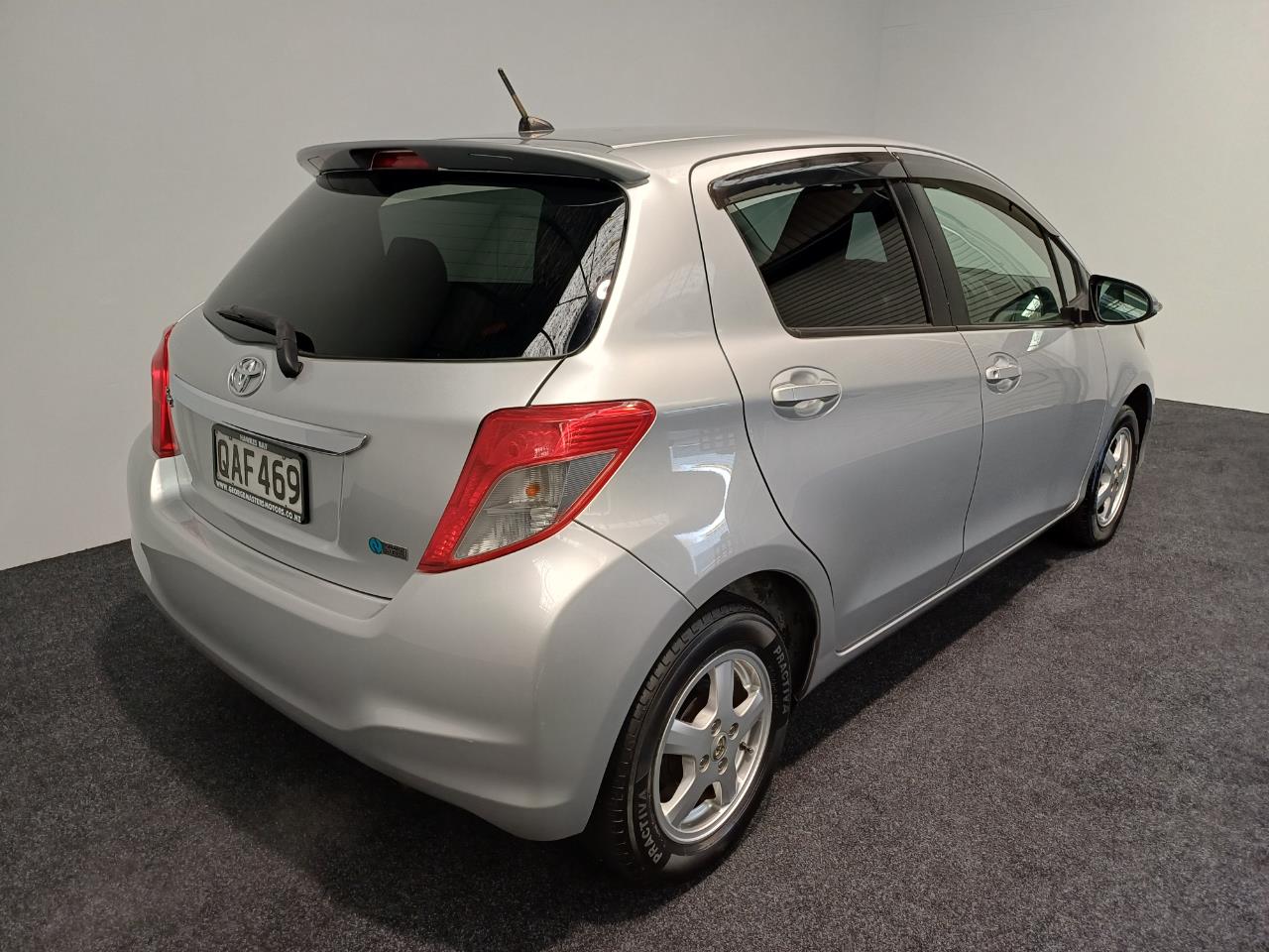 2011 Toyota Vitz