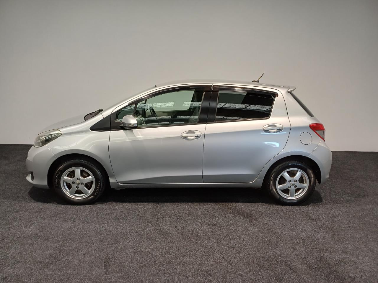 2011 Toyota Vitz