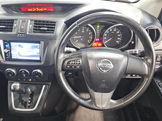 2011 Nissan LAFESTA - Thumbnail