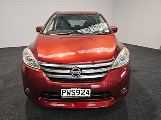 2011 Nissan LAFESTA - Thumbnail