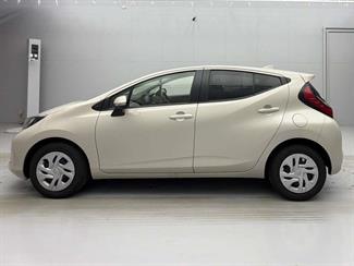 2022 Toyota AQUA - Thumbnail