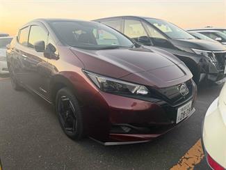 2022 Nissan LEAF - Thumbnail