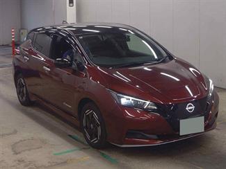 2022 Nissan LEAF - Thumbnail