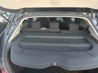 2022 Nissan LEAF - Thumbnail