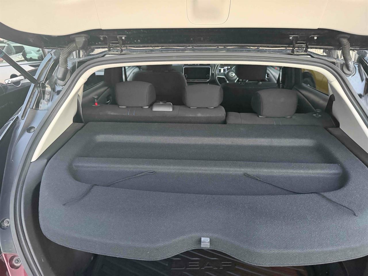 2022 Nissan LEAF