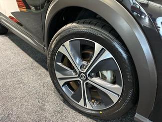 2021 Nissan KICKS - Thumbnail