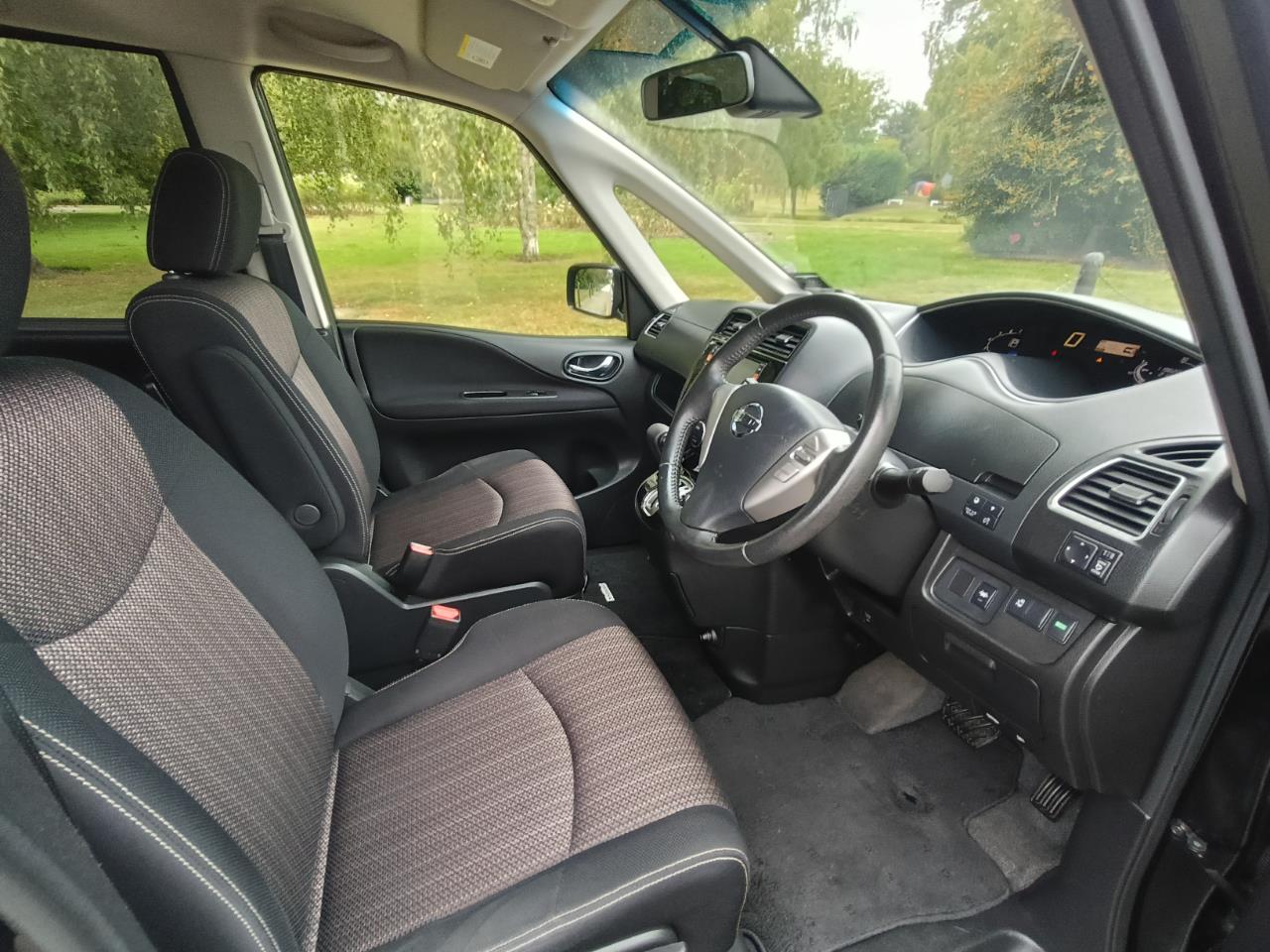 2014 Nissan SERENA