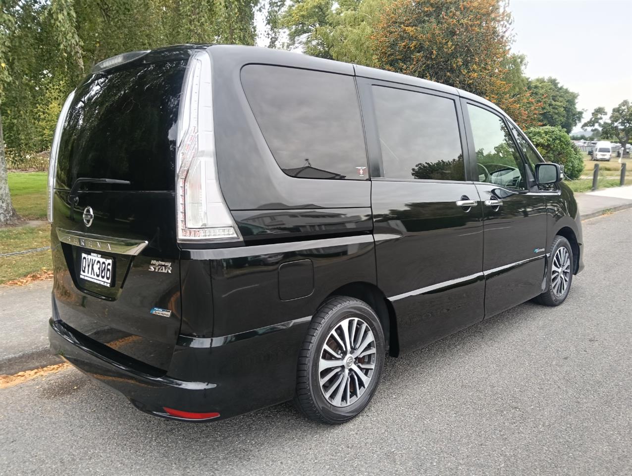 2014 Nissan SERENA