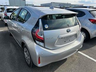 2021 Toyota AQUA - Thumbnail