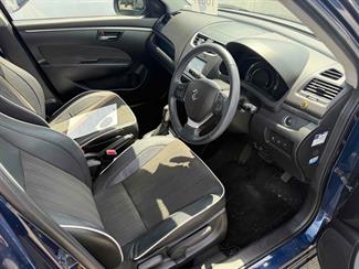 2015 Suzuki Swift - Thumbnail