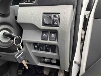 2018 Nissan NV350 - Thumbnail
