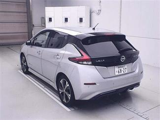 2018 Nissan LEAF - Thumbnail