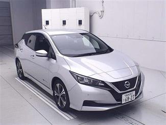 2018 Nissan LEAF - Thumbnail