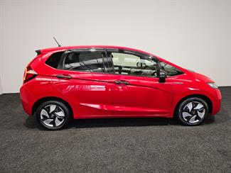 2013 Honda FIT - Thumbnail