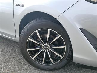2019 Toyota AQUA - Thumbnail