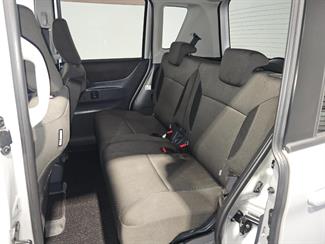 2013 Mitsubishi Delica - Thumbnail