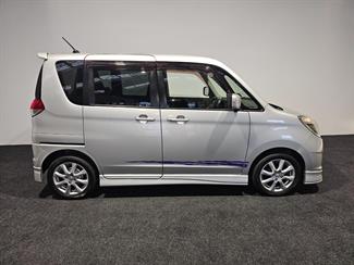 2013 Mitsubishi Delica - Thumbnail