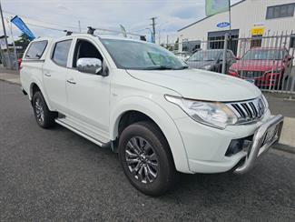 2016 Mitsubishi Triton - Thumbnail