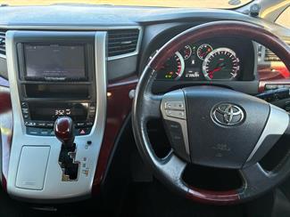 2010 Toyota VELLFIRE - Thumbnail