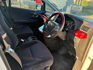 2010 Toyota VELLFIRE - Thumbnail
