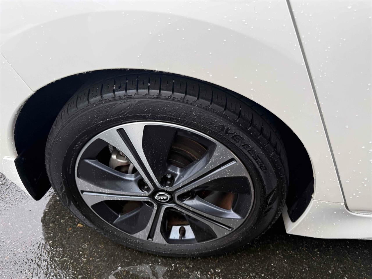 2022 Nissan LEAF