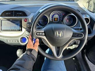 2010 Honda FIT - Thumbnail