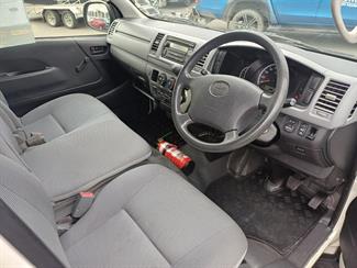 2006 Toyota Hiace - Thumbnail
