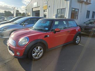 2011 Mini Cooper - Thumbnail