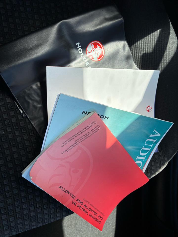 2005 Holden Commodore