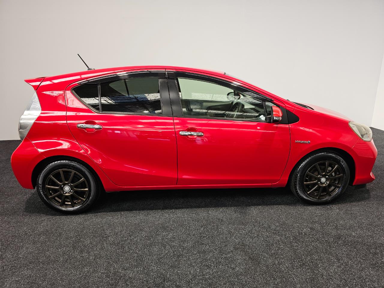2012 Toyota AQUA