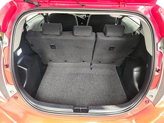 2012 Toyota AQUA - Thumbnail