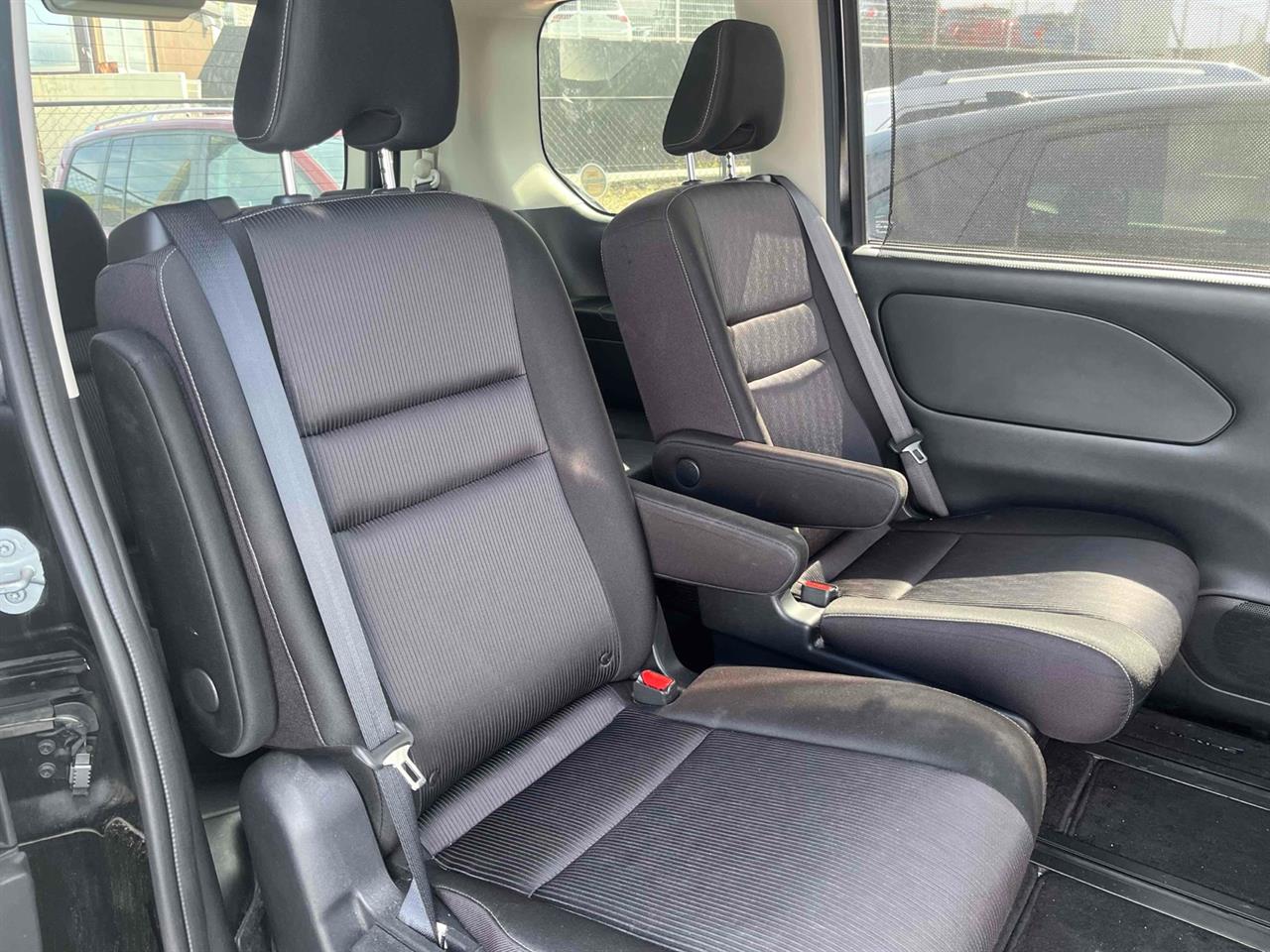 2018 Nissan SERENA