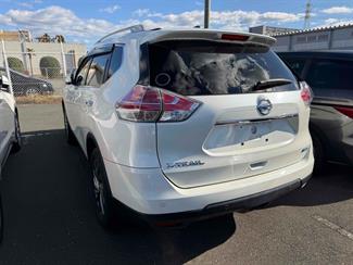 2017 Nissan X-TRAIL - Thumbnail