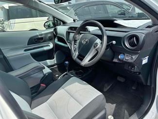 2012 Toyota AQUA - Thumbnail
