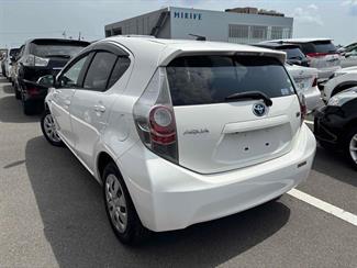 2012 Toyota AQUA - Thumbnail
