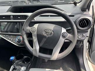 2012 Toyota AQUA - Thumbnail