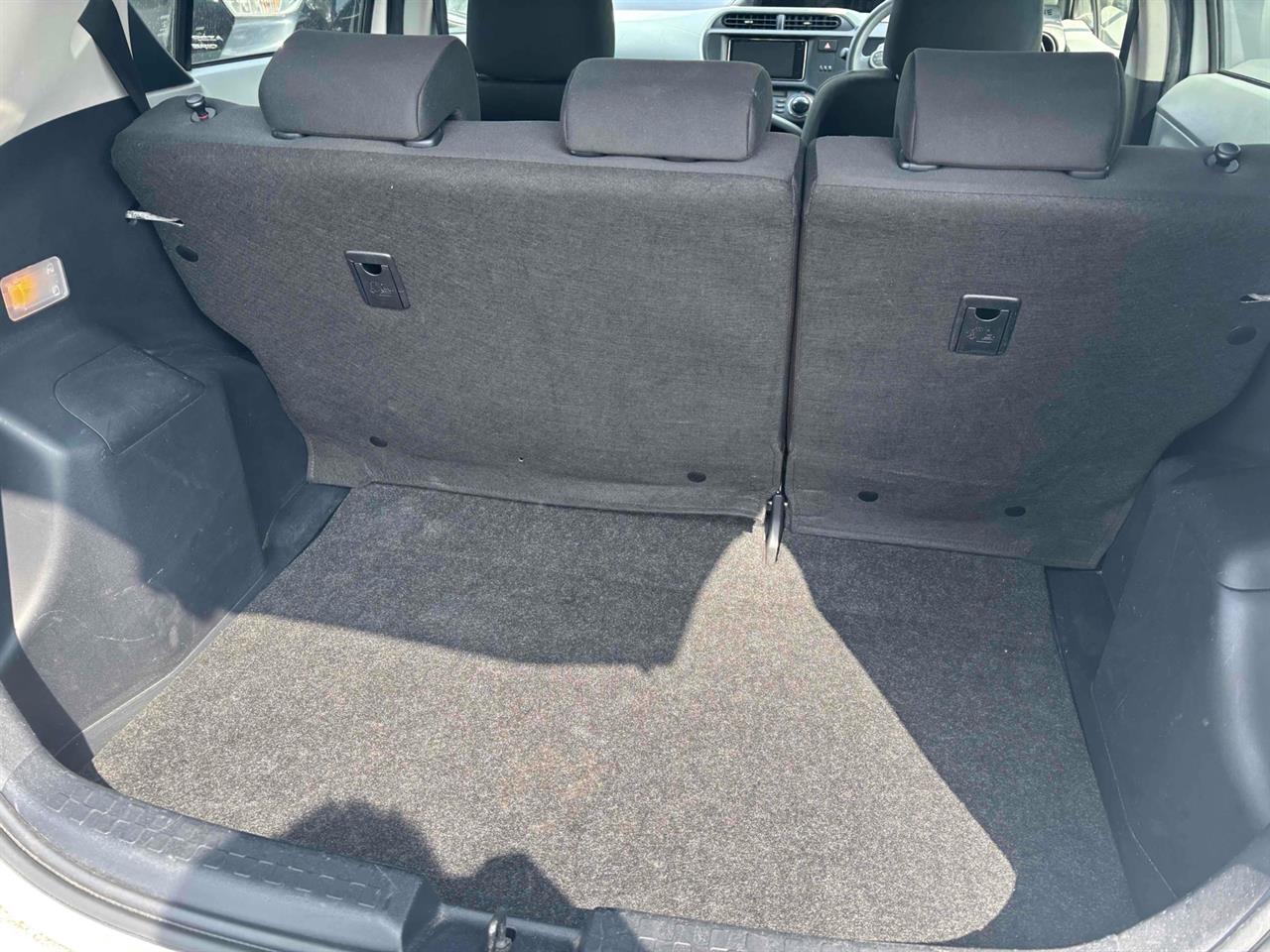 2012 Toyota AQUA