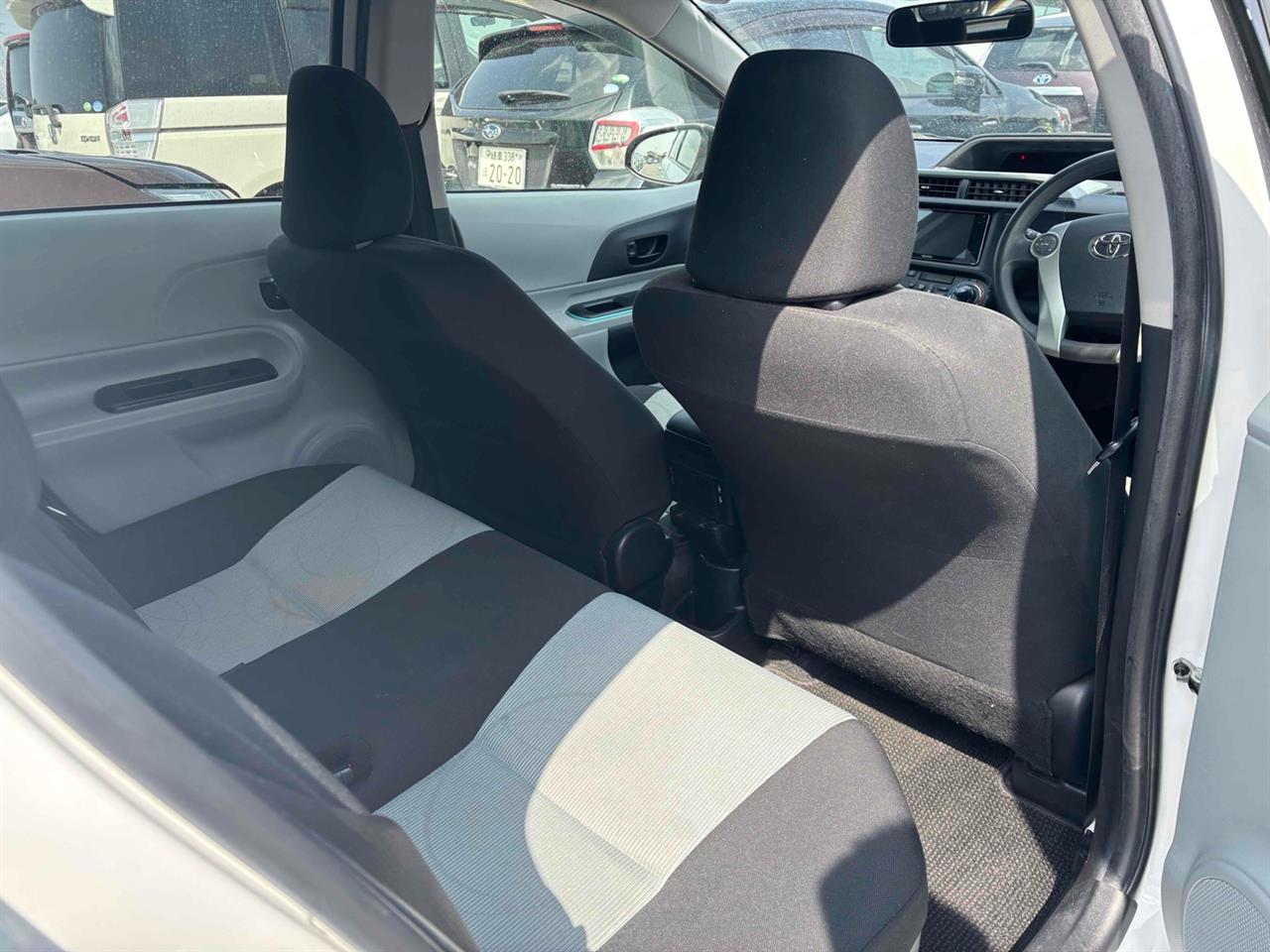 2012 Toyota AQUA