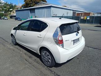 2012 Toyota AQUA - Thumbnail