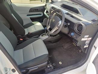 2012 Toyota AQUA - Thumbnail