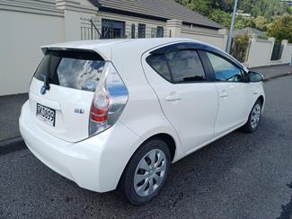 2012 Toyota AQUA - Thumbnail