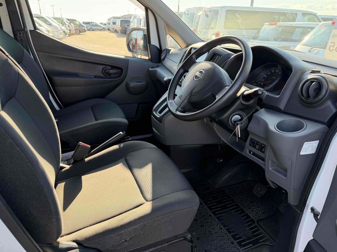 2022 Nissan NV200
