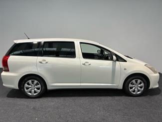 2007 Toyota WISH - Thumbnail