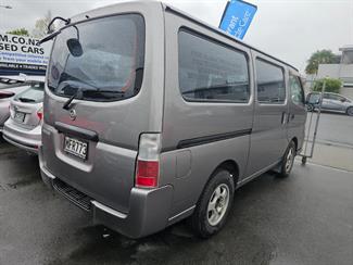 2010 Nissan CARAVAN - Thumbnail