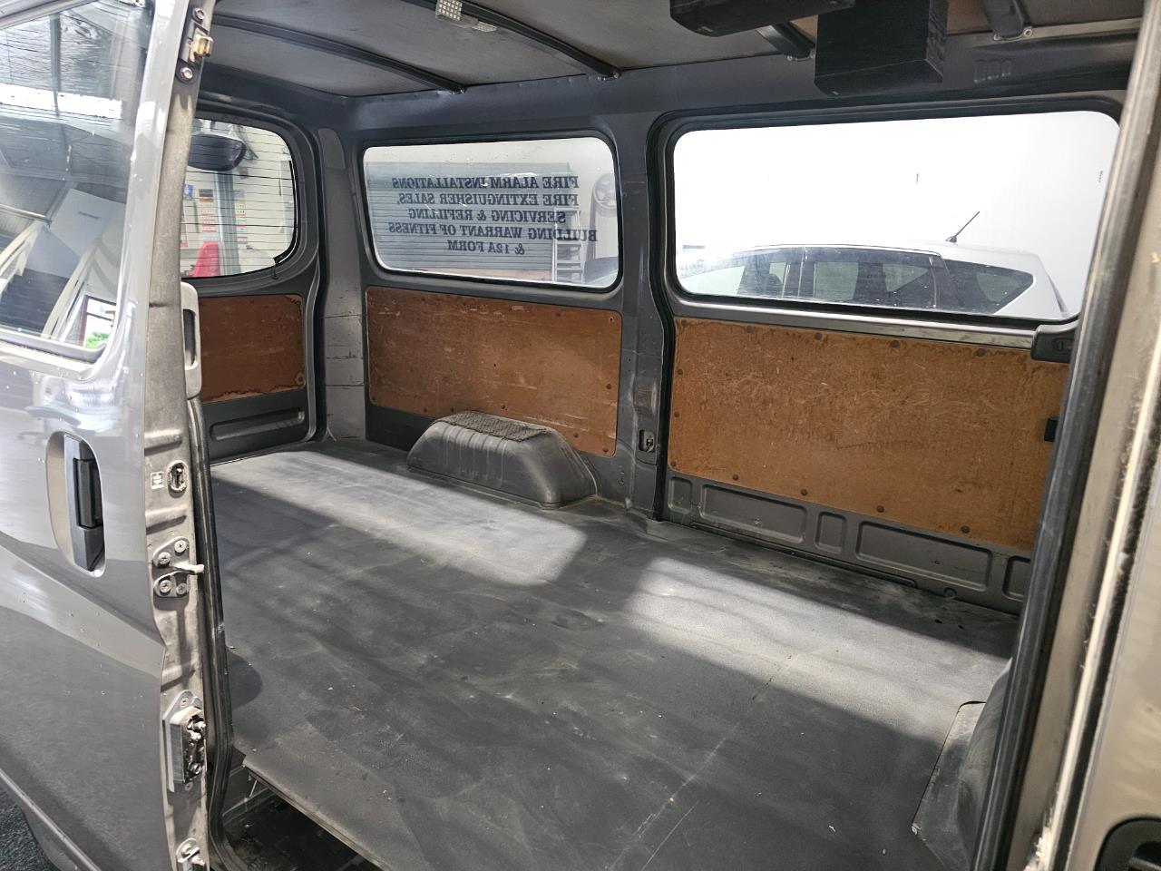 2010 Nissan CARAVAN